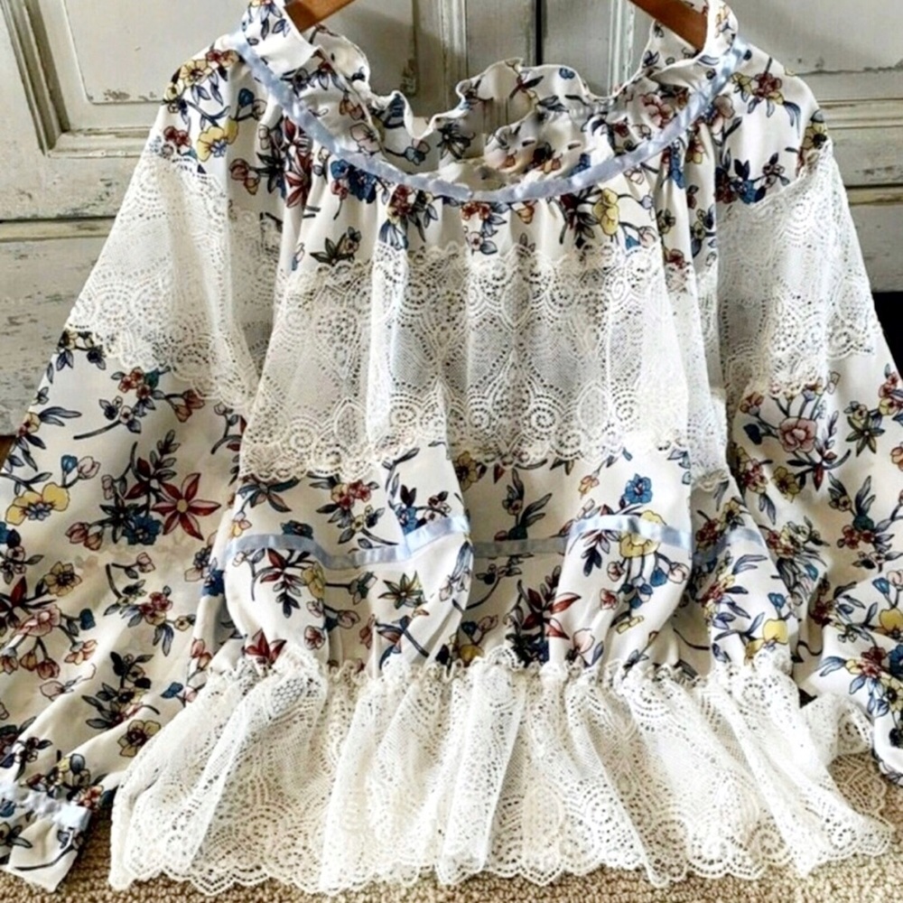 SALE POL White + Blue Flowers & Lace High Neck Top - Picture 4 of 13